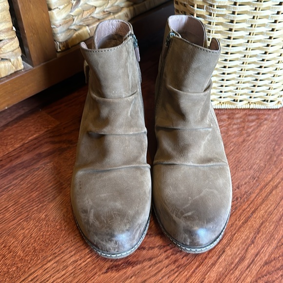 Dansko Burnished Nubuck Lia Wedge Bootie Size 40 (9.5) - Picture 6 of 14